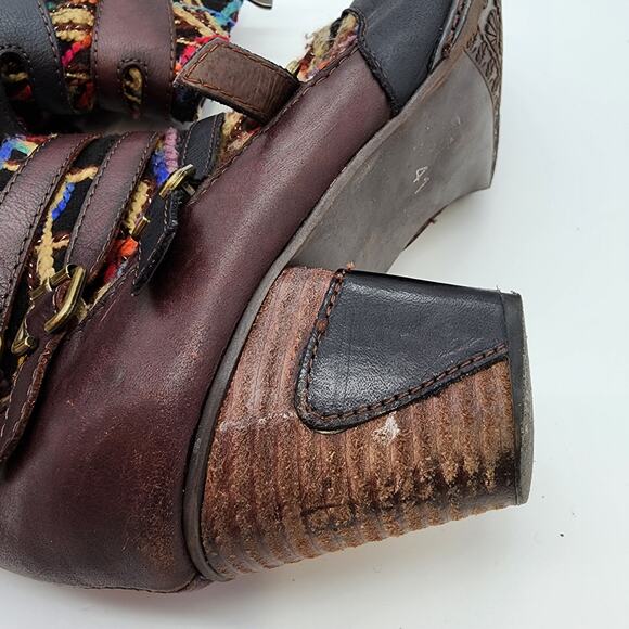 L’Artiste Leather Yarn Buckle Ankle Boots Size 9.5 EUR 41 Heeled Boho Whimsigoth - Picture 9 of 12